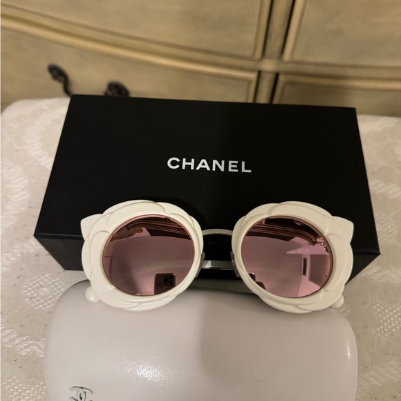 Chanel Sunglasses - Picture 1 of 12